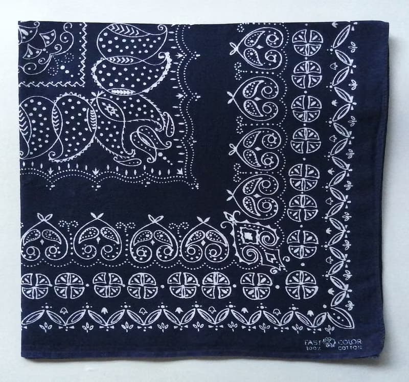 Vintage Indigo Floral Blue Bandana 21 x 20 inches 50s Elephant Trunk Up Cotton