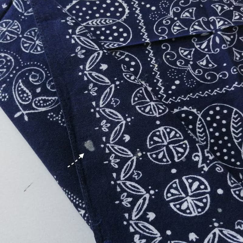 Vintage Indigo Floral Blue Bandana 21 x 20 inches 50s Elephant Trunk Up Cotton
