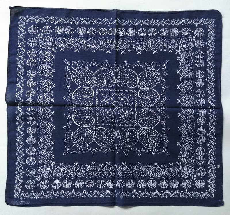 Vintage Indigo Floral Blue Bandana 21 x 20 inches 50s Elephant Trunk Up Cotton