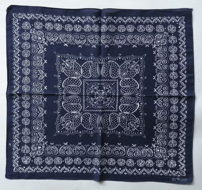 Vintage Indigo Floral Blue Bandana 21 x 20 inches 50s Elephant Trunk Up Cotton