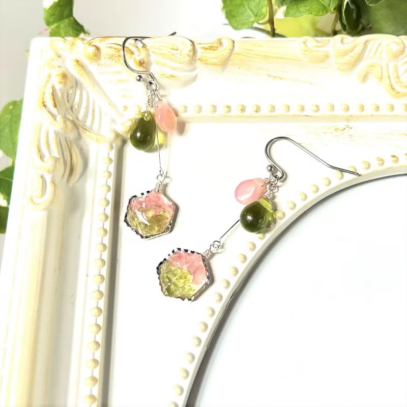 Natural stone peridot, rose quartz teardrop glass earrings_allergy-friendly_0022