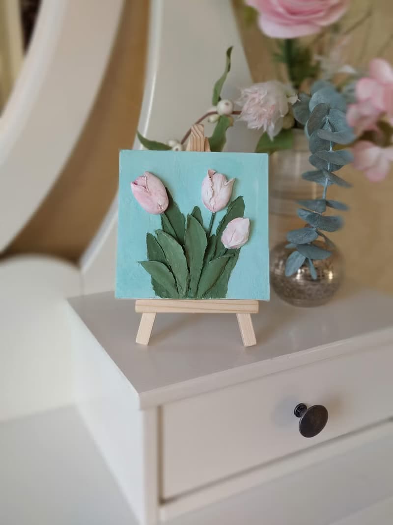 情人节礼物 Valentine's Day gift Mini canvas painting of pink tulips on easel