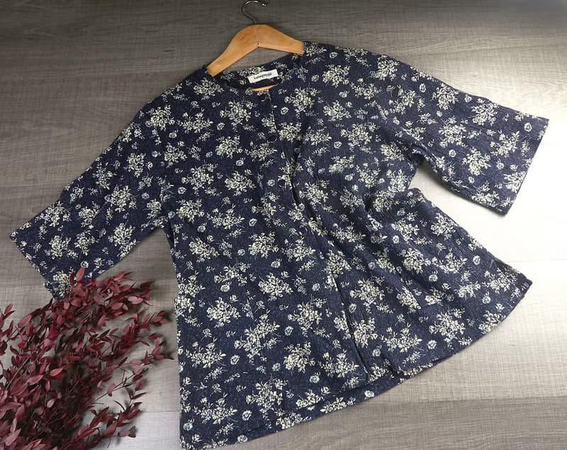 短款藍色碎花復古女式上衣| 女士花卉上衣