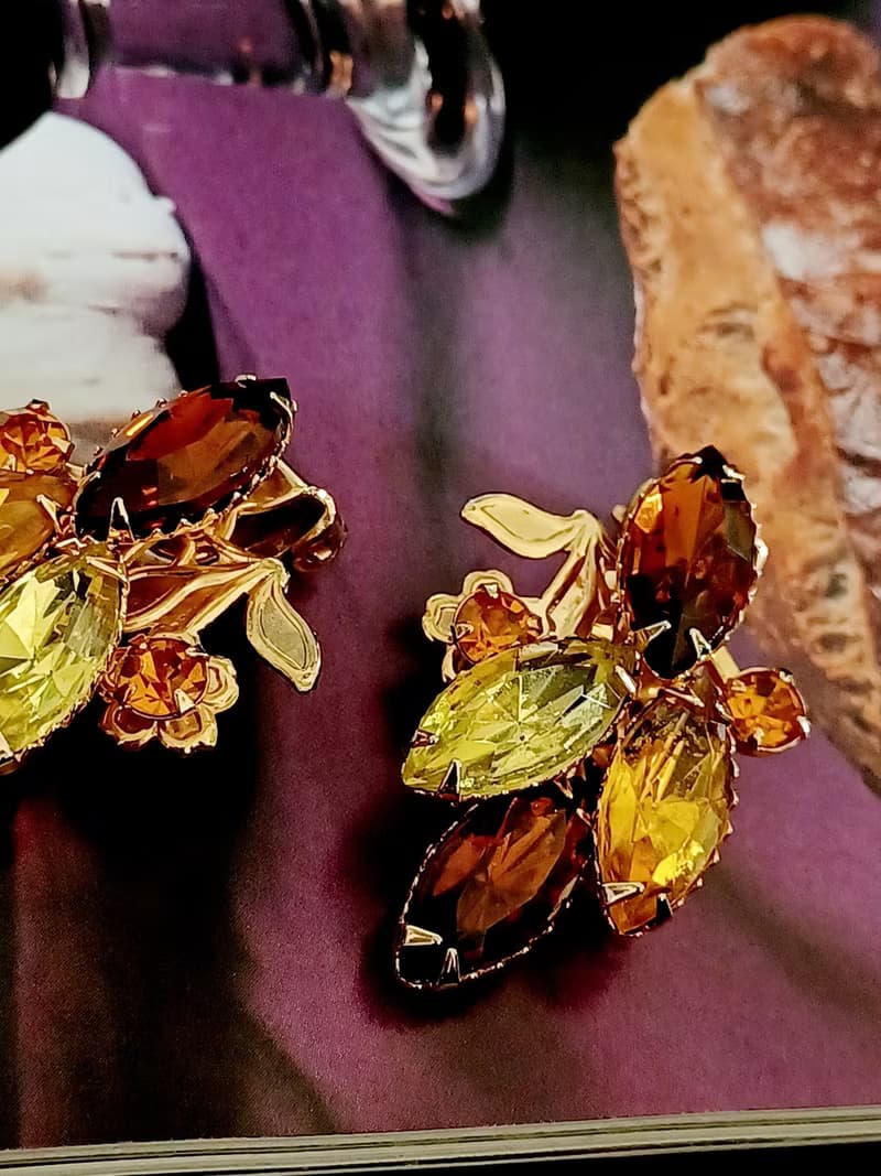 vintage jewelry 古董大地色系萊茵花簇夾式耳環