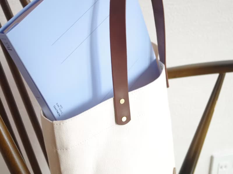 レザーハンドル 帆布A4縦長 トートバッグ 生成り×オリーブ