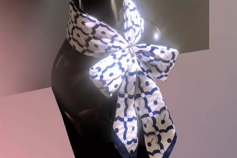 Silk satin scarf - Pineapple On White