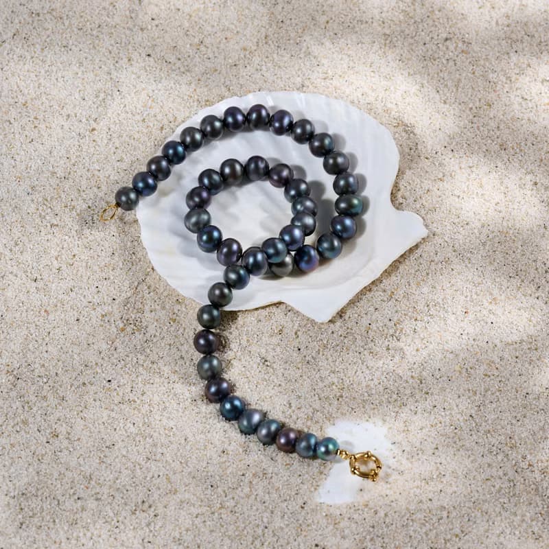 天然黑孔雀色淡水珍珠項鍊 8–9mm 金色航海扣 神秘奢華 情人節禮