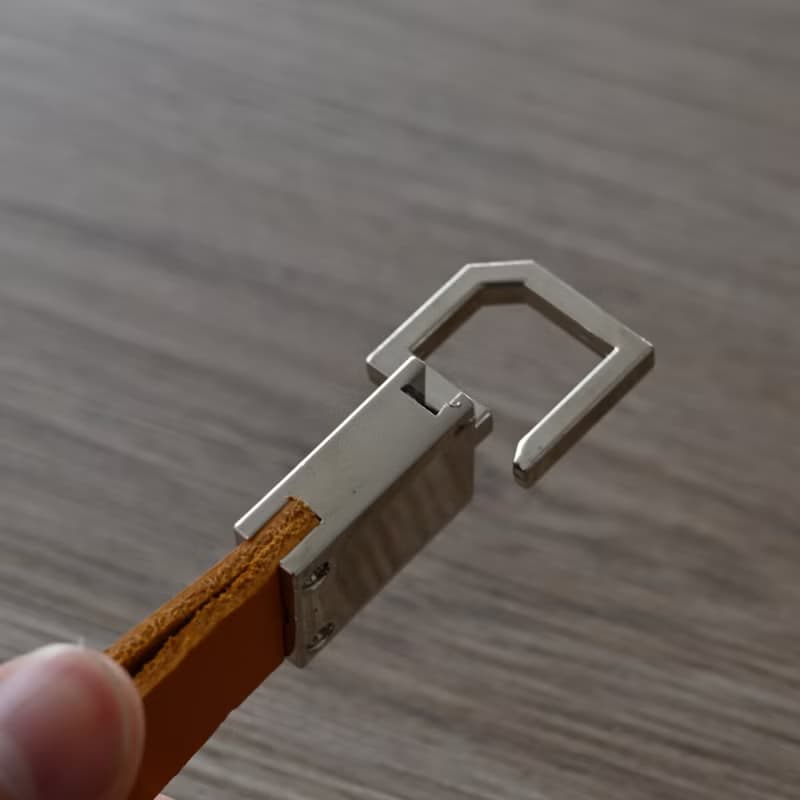 本革 キーホルダー 【 シルバー ロング】栃木レザー Sジーンズ キーホルダー 誕生日 プレゼント ギフト アウトドア レジャー メンズ 父の日 DF01M