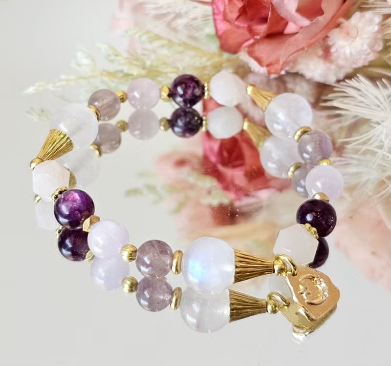 我無條件愛自己-黃銅款/紫鋰輝/紫鋰雲母/月光石/紫兔毛水晶手鍊