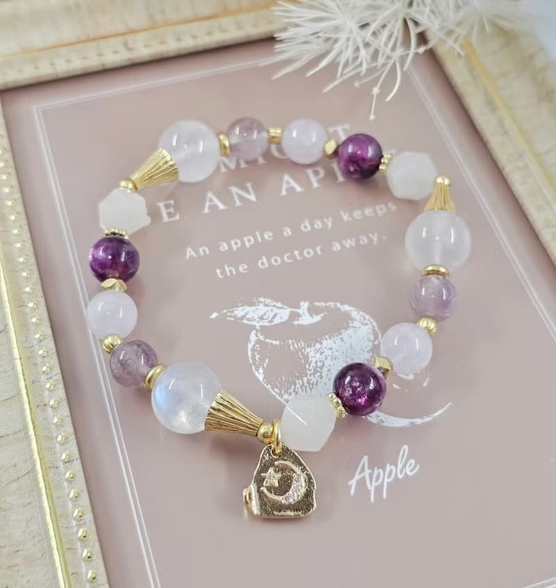 我無條件愛自己-黃銅款/紫鋰輝/紫鋰雲母/月光石/紫兔毛水晶手鍊