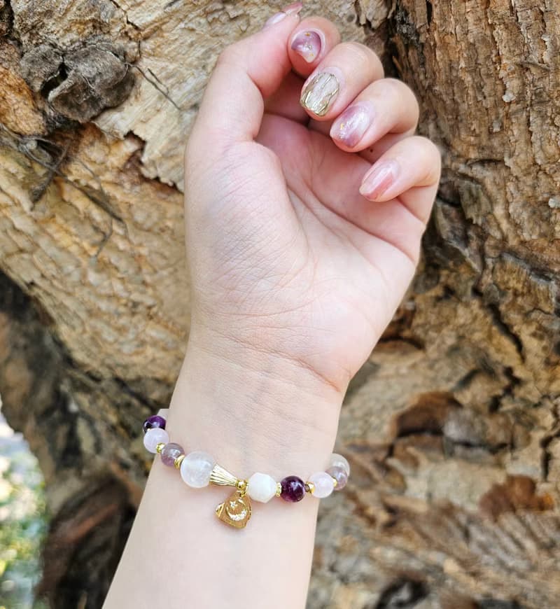 我無條件愛自己-黃銅款/紫鋰輝/紫鋰雲母/月光石/紫兔毛水晶手鍊