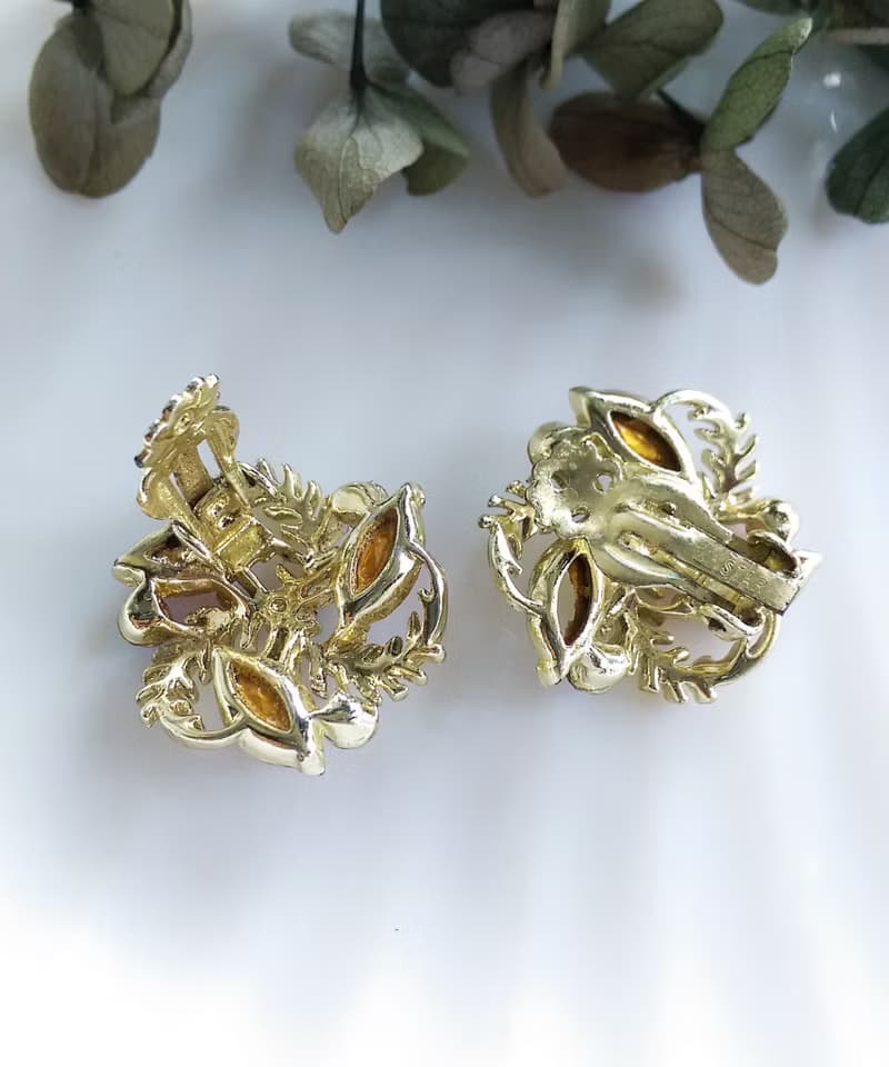 Vintage Jewelry 西洋古董飾品 STAR 紅馬眼 旋轉花 夾式耳環