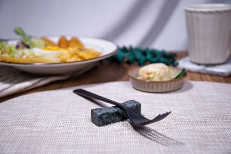 蛇紋石簡約筷架 | 質感生活、新婚禮品、開業禮物、咖啡廳擺飾