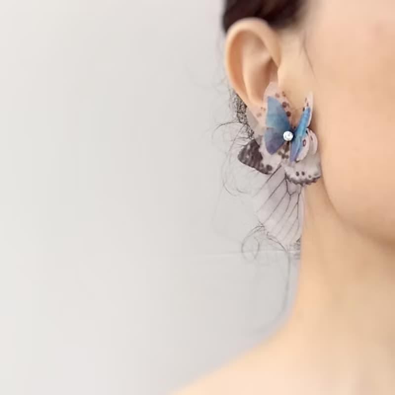不對稱蝴蝶耳環一對&水鑽925銀耳針 pierced or clip-on earring
