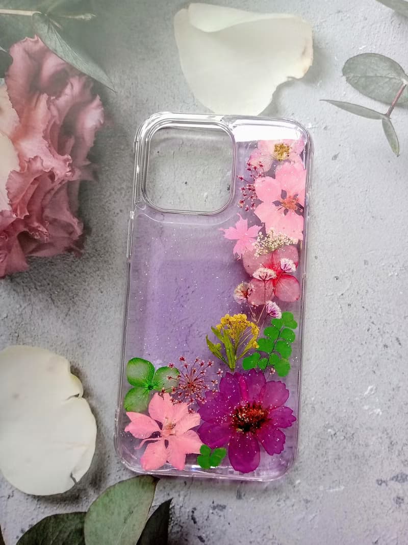 手作押花手機保護殼| iPhone 13 Pro | 紫色戀