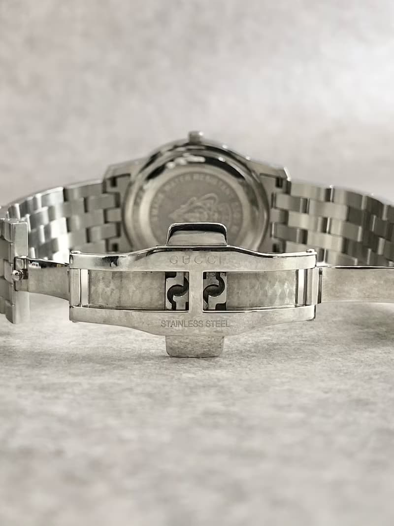 【 日本直送　名牌中古包 】GUCCI グッチ 腕時計 シルバー ステンレス 5500M vintage ヴィンテージ オールド 23ex72