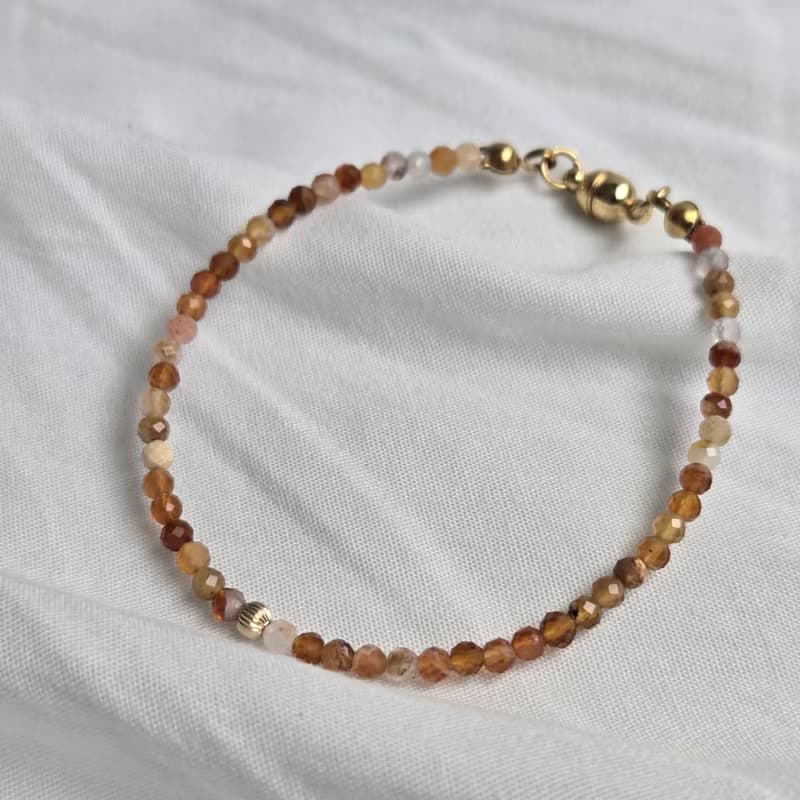 【日本製】ブランデーオパールの14kgf 細身ブレスレット　不器用さんでも安心、ストレスゼロのワンタッチ装着