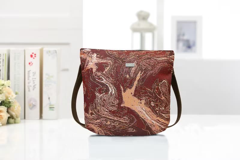 斜背包 防潑水 平織緹花 瀾夢褐 安琪莉卡