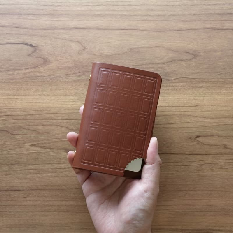 かじられちゃったチョコ×M５システム手帳カバー(マイクロ５/ミニ５穴)