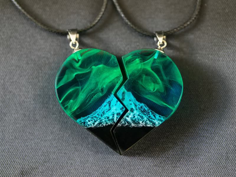 Matching necklaces set wood resin pendant green Half Heart necklace wood jewelry