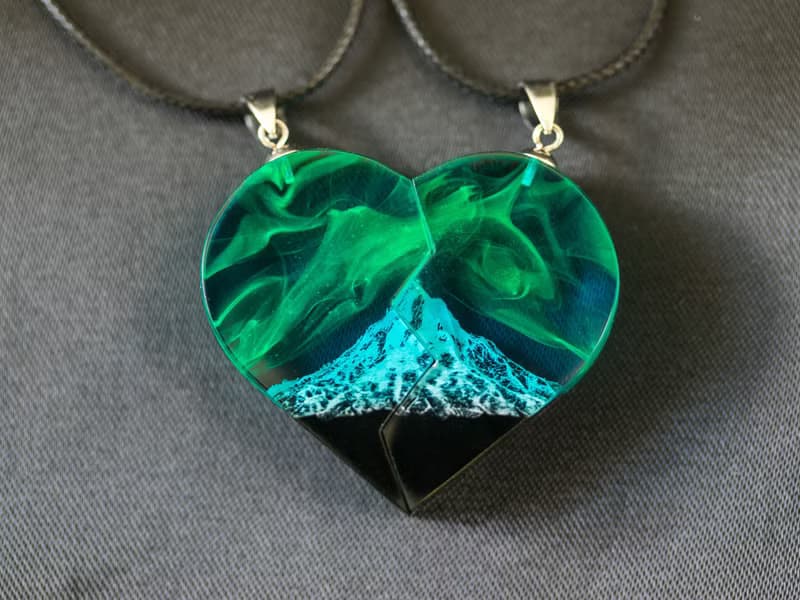 Matching necklaces set wood resin pendant green Half Heart necklace wood jewelry