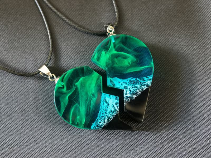 Matching necklaces set wood resin pendant green Half Heart necklace wood jewelry