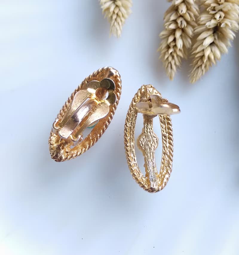 Vintage Jewelry 西洋古董飾品 優雅弧面 仿珠 夾式耳環