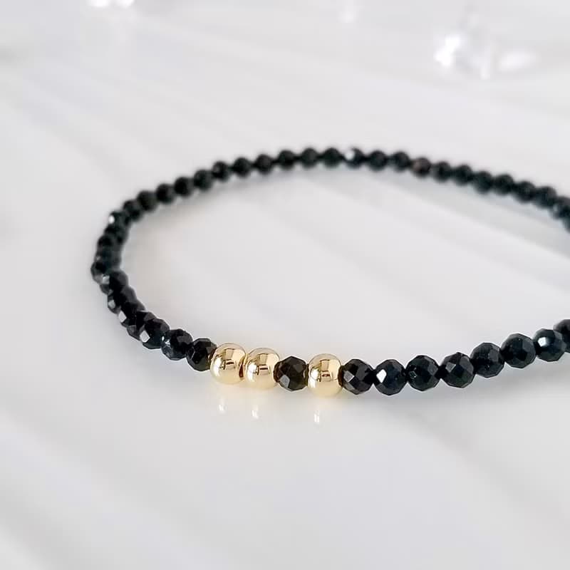 黑尖晶石簡約水晶手鍊 | 清理負能量 提升動力 堅定意志 開運