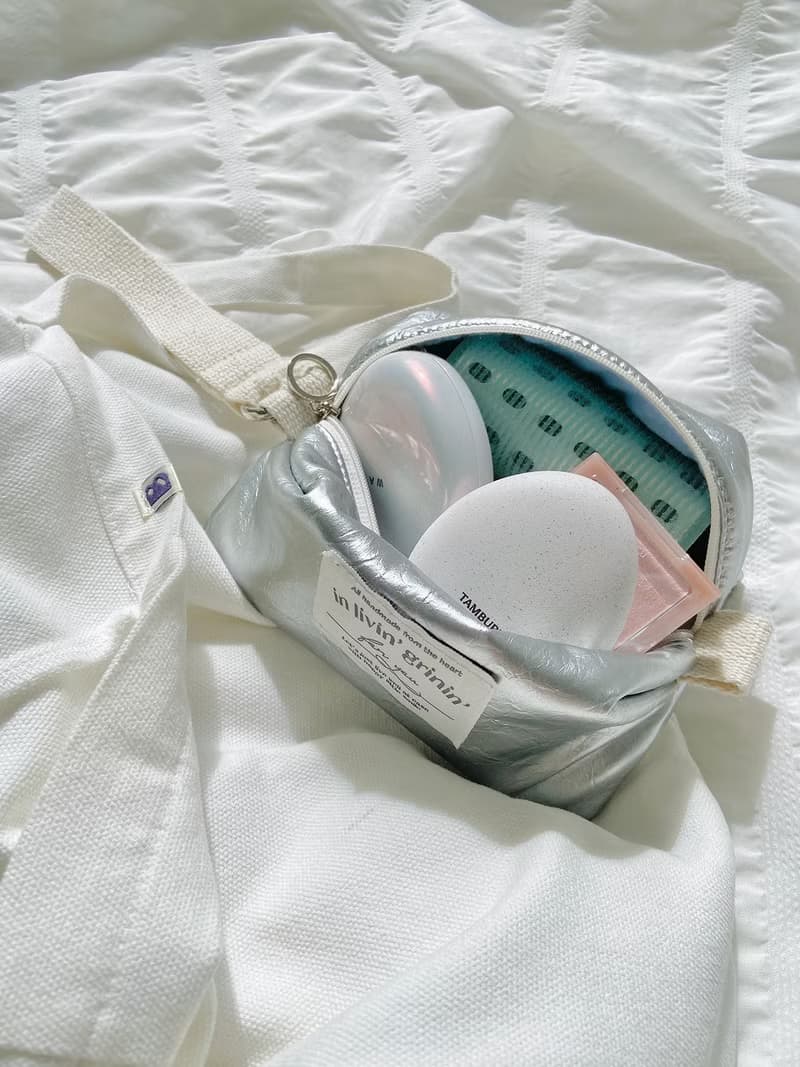 basic silver pouch M