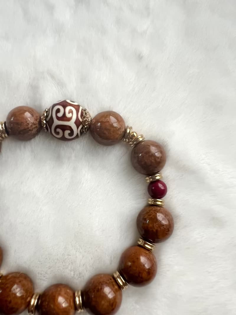 稀有新疆和田玉夾層料瑪瑙如意手串/玉肉帶皮層/收藏/特色少見