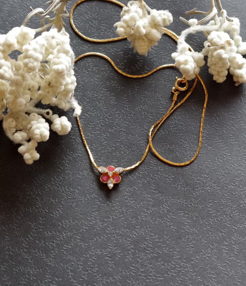 老又好古董珠寶Avon 1985 金色粉紅小雪花萊茵石項鍊  N120