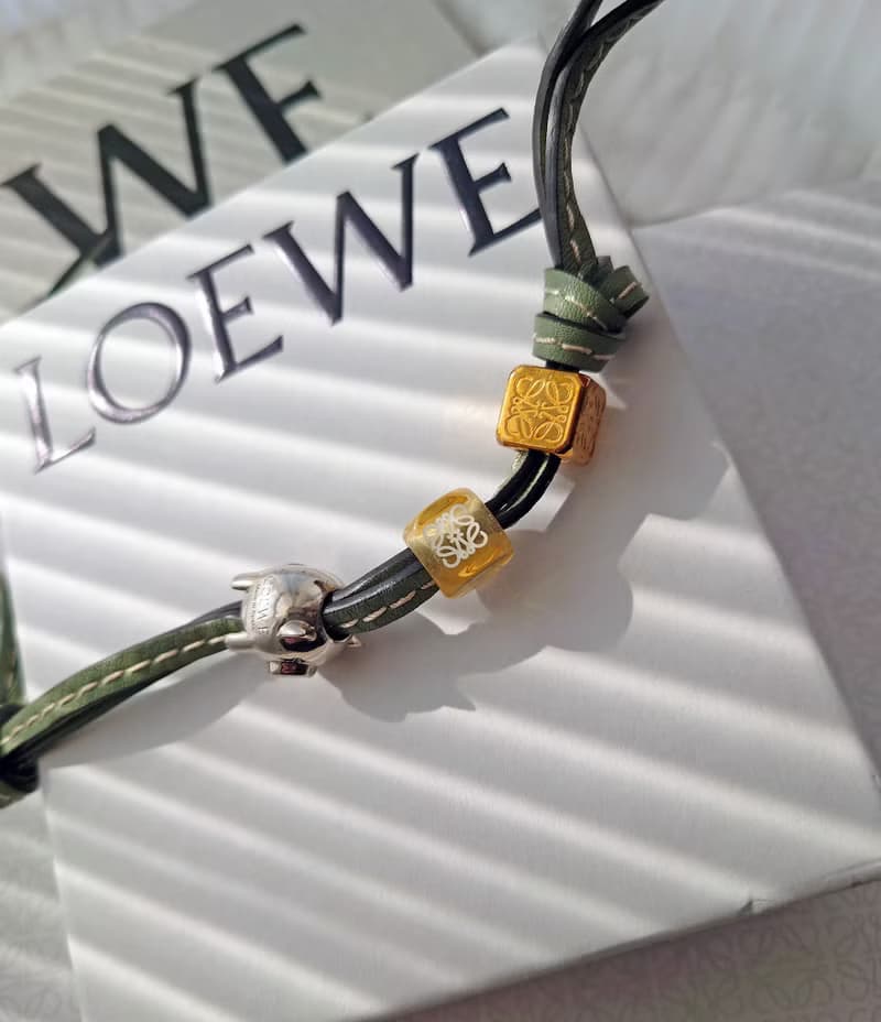 中古品 帶塵袋盒 Loewe 骰子小豬流蘇包包掛飾 掛件 鎖匙扣鑰匙圈