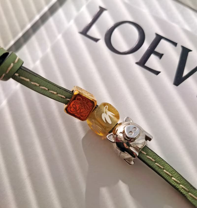 中古品 帶塵袋盒 Loewe 骰子小豬流蘇包包掛飾 掛件 鎖匙扣鑰匙圈