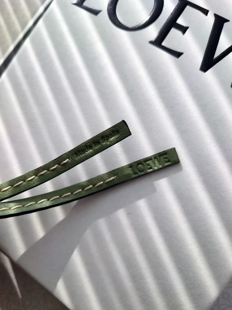 中古品 帶塵袋盒 Loewe 骰子小豬流蘇包包掛飾 掛件 鎖匙扣鑰匙圈