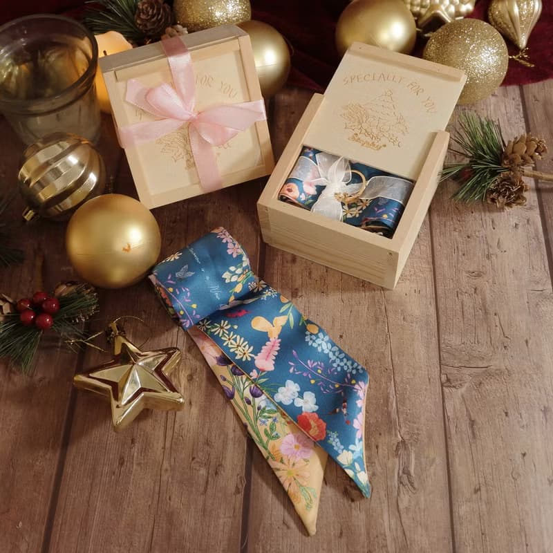 【聖誕飾品】聖誕雪鹿絲巾扣 + 絲巾領帶 禮物包裝