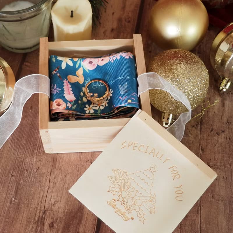 【聖誕飾品】聖誕雪鹿絲巾扣 + 絲巾領帶 禮物包裝