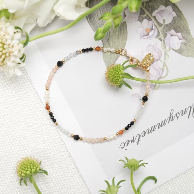 事業 x 黑瑪瑙 太陽石 尖晶石 珍珠【接骨木莓 • 默默守護】手鍊