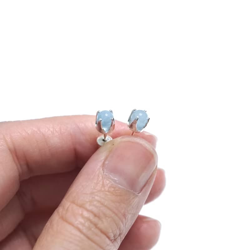 ll 3月誕生石 ll 4mm海藍寶石 - 925純銀耳針耳環 / 一對附銀耳扣