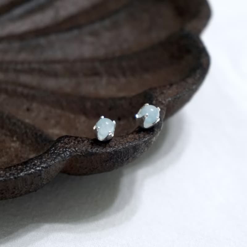 ll 3月誕生石 ll 4mm海藍寶石 - 925純銀耳針耳環 / 一對附銀耳扣