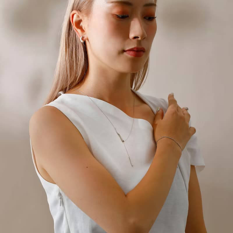 pendulum-drip necklace SV ニッケルフリー スムースラリエットネックレス 長さが自由に変えられるロングネックレス　シルバー　ロジウム