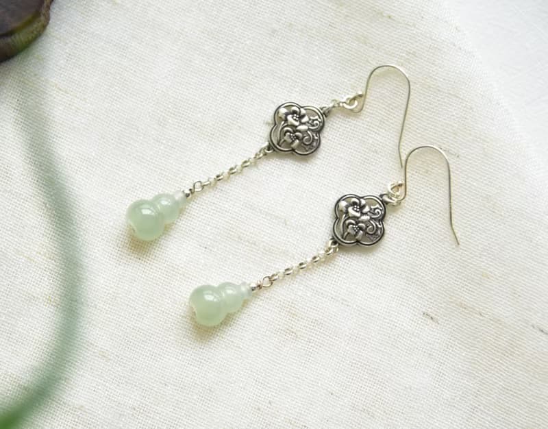 【醉】天然和田玉青海料晴水葫蘆925純銀長款耳墜