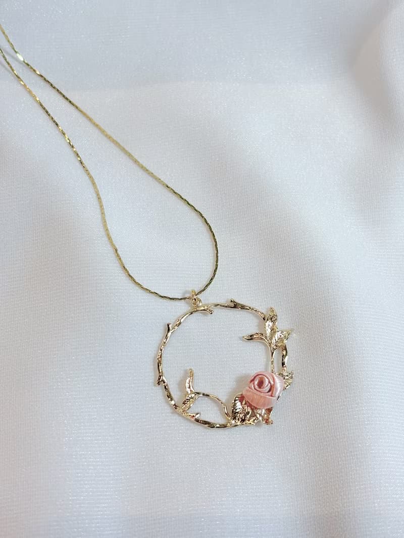 Re-Re蠶絲金工【情人節】星耀系列 香檳金小花園項鍊 星耀粉