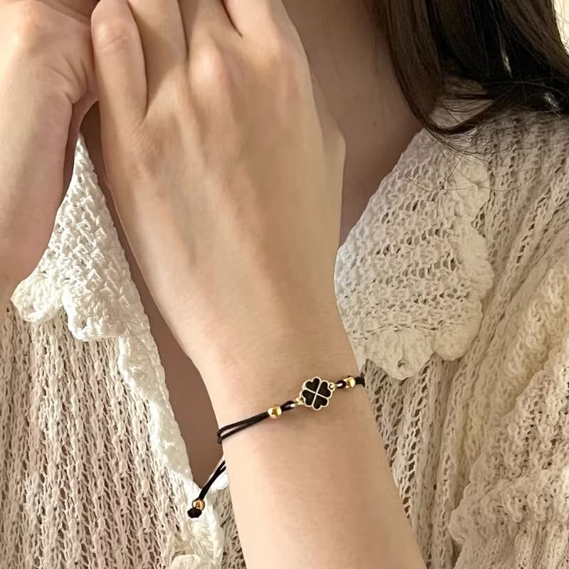 Lucky Four Leaf Clover Knot Bracelet (2Colors)