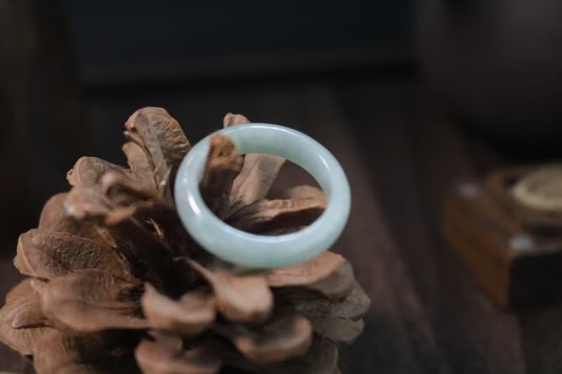 糯種簡約翡翠素圈戒指高檔木盒包裝