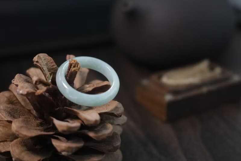 糯種簡約翡翠素圈戒指高檔木盒包裝