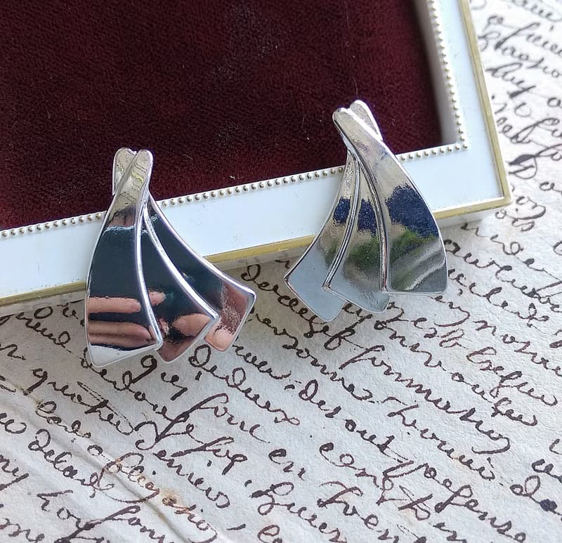Vintage Jewelry 西洋古董飾品 銀色調 簡約 對稱小巧 針式耳環