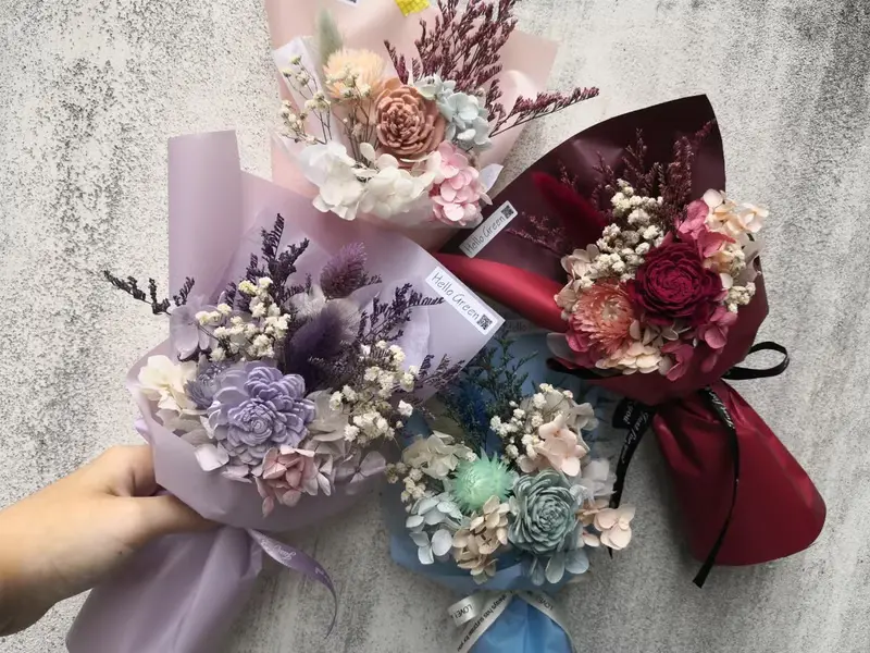太陽玫瑰乾燥花束 畢業花束 向日葵花束 索拉花花束 康乃馨花束