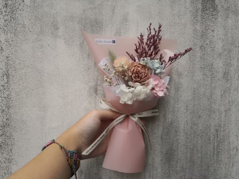 太陽玫瑰乾燥花束 畢業花束 向日葵花束 索拉花花束 康乃馨花束