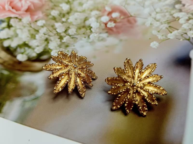 vintage jewelry  AVON 1960年代 Starburst Flower 夾式耳環