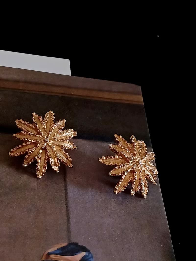 vintage jewelry  AVON 1960年代 Starburst Flower 夾式耳環